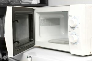 7 Ideas for What to Do with an Old Microwave