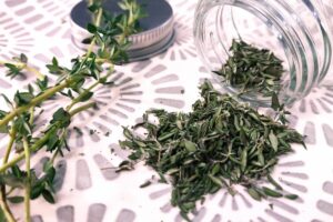 Dehydrating Thyme in the Air Fryer: A Helpful Guide
