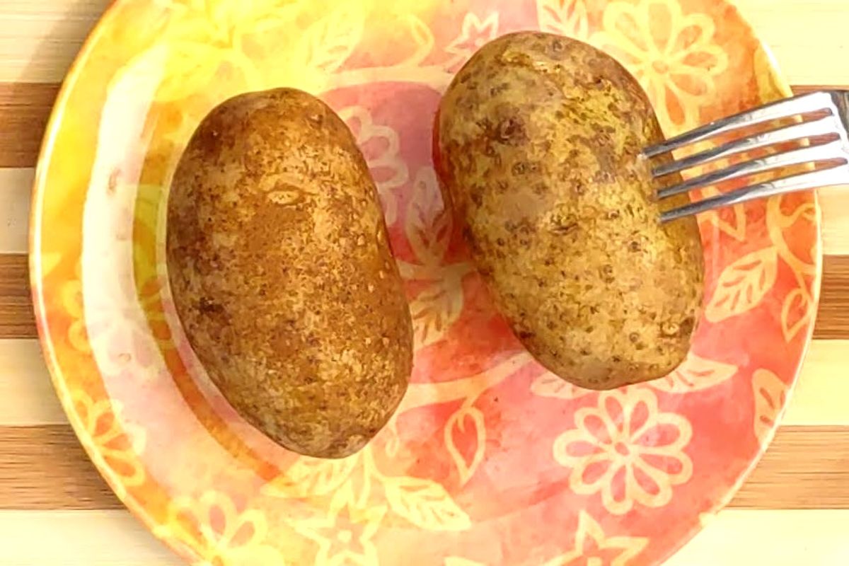 How to Microwave a Baked Potato with Plastic Wrap in Minutes Dinners