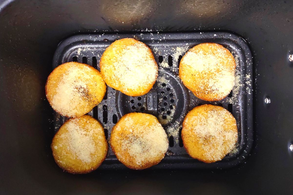 Easy Air Fryer Parmesan Polenta Cakes Dinners Done Quick