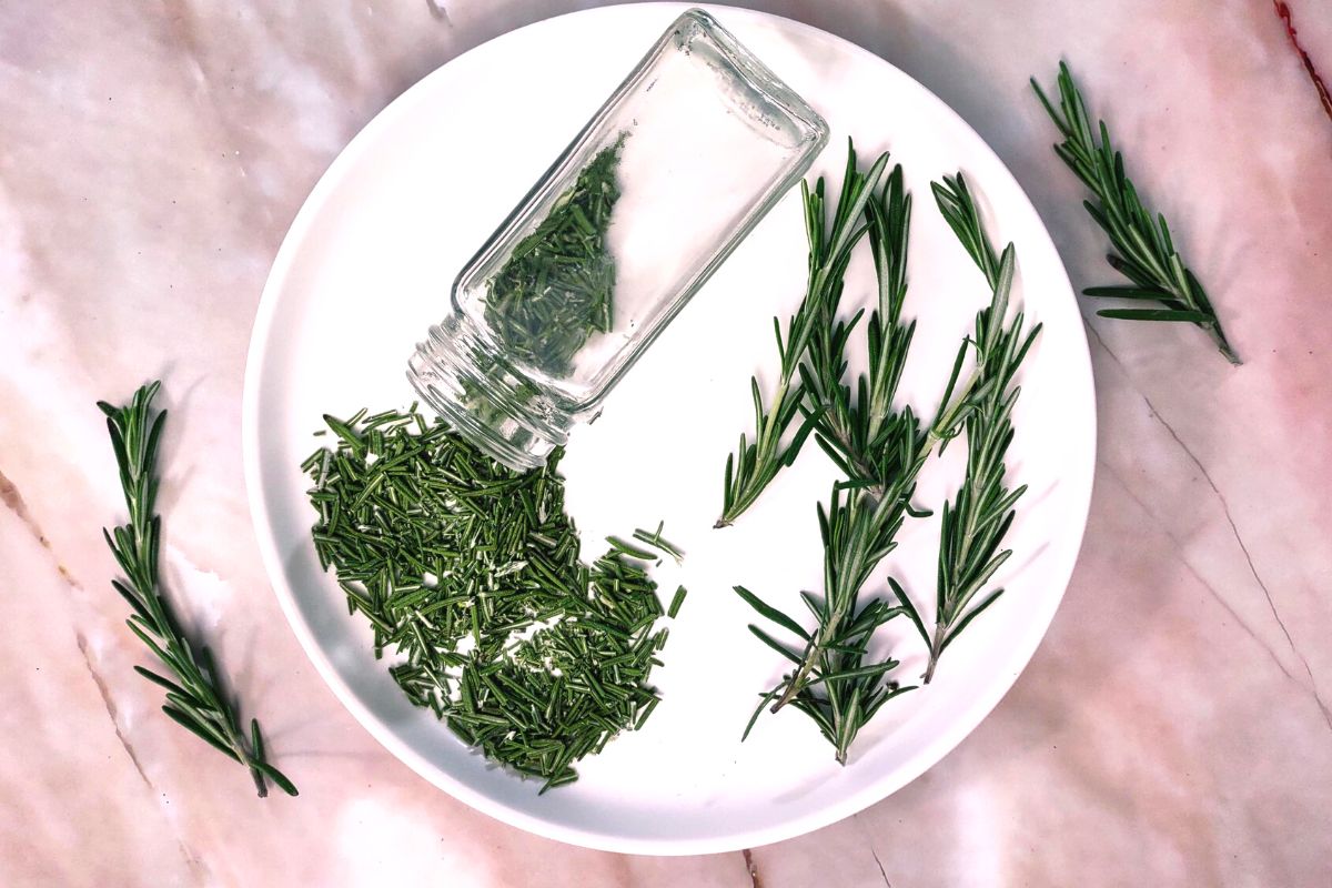How to Dry Fresh Rosemary in the Microwave in 2 Minutes Dinners Done