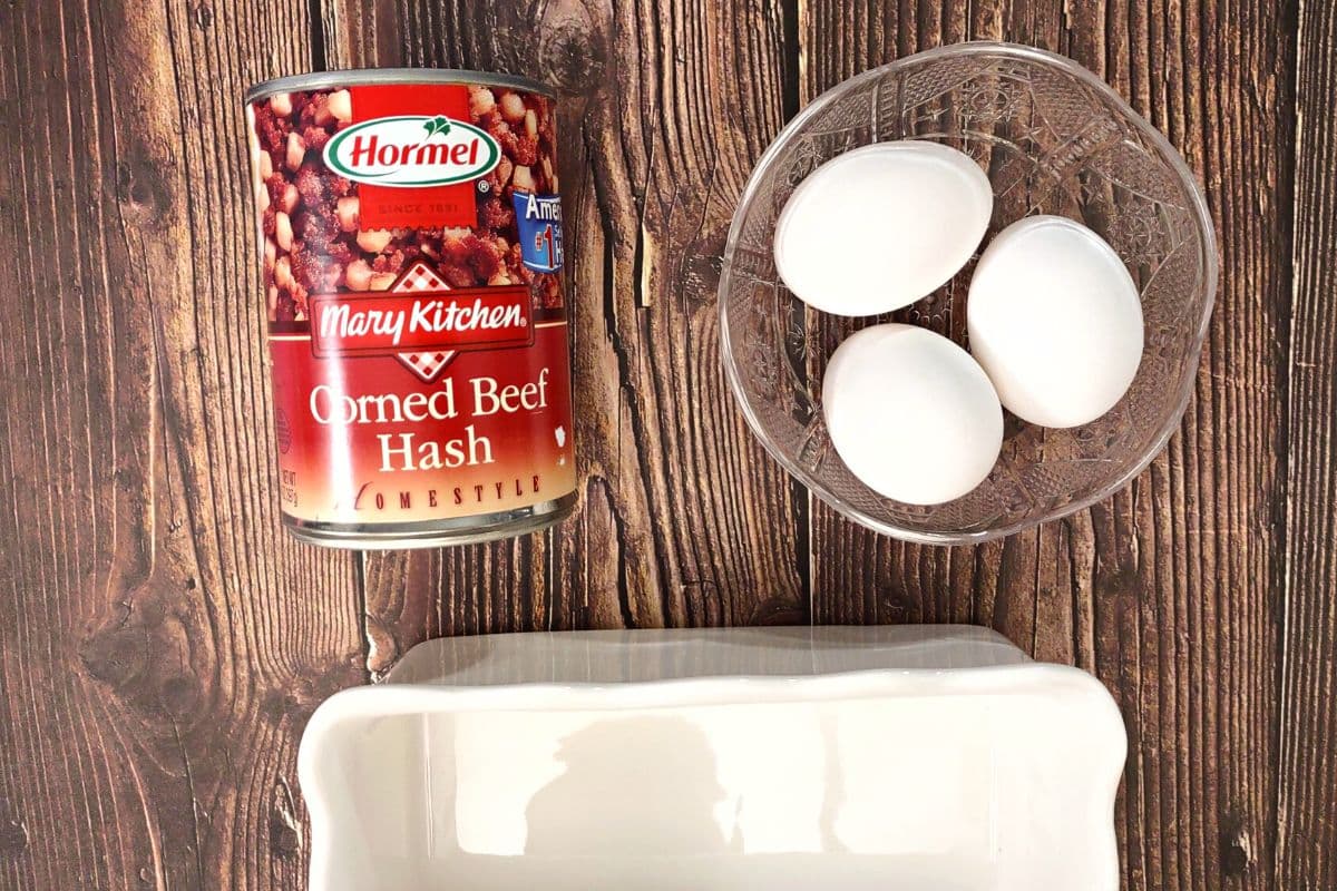 Hormel Canned Corned Beef Hash in the Air Fryer w/ Eggs! Dinners Done