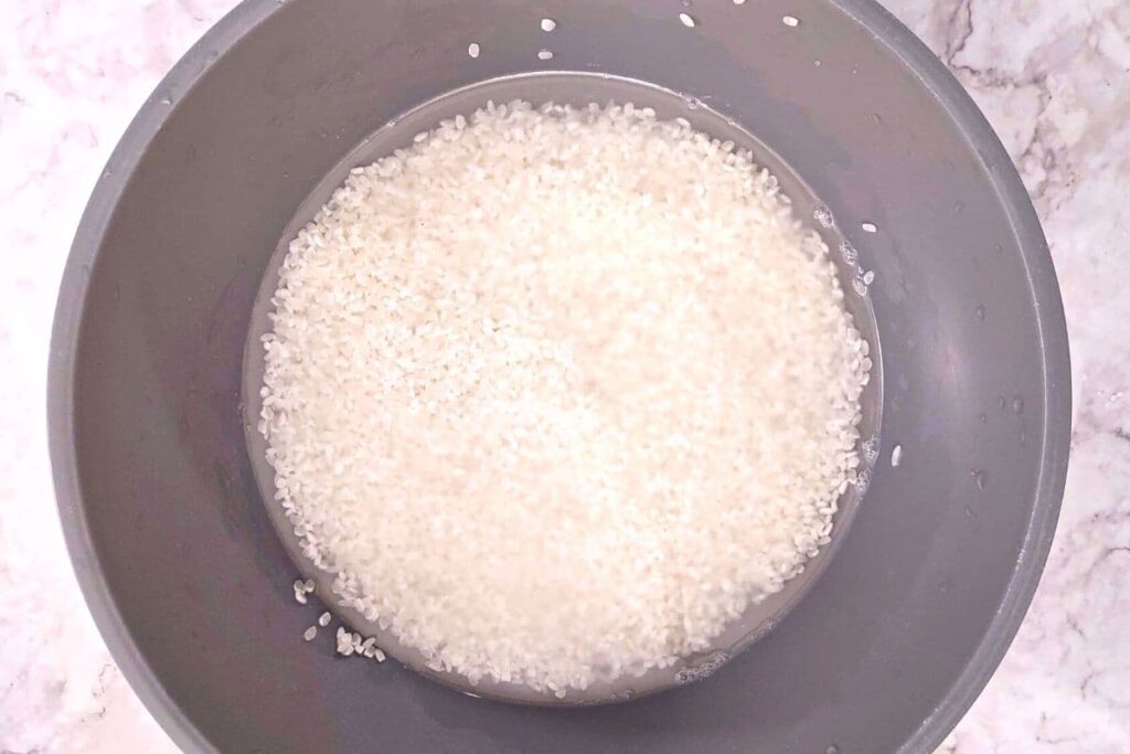 submerge rice in water