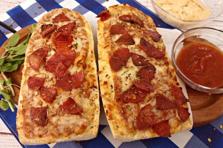 Air Fryer Red Baron French Bread Pizza A Quick & Easy Meal! Dinners