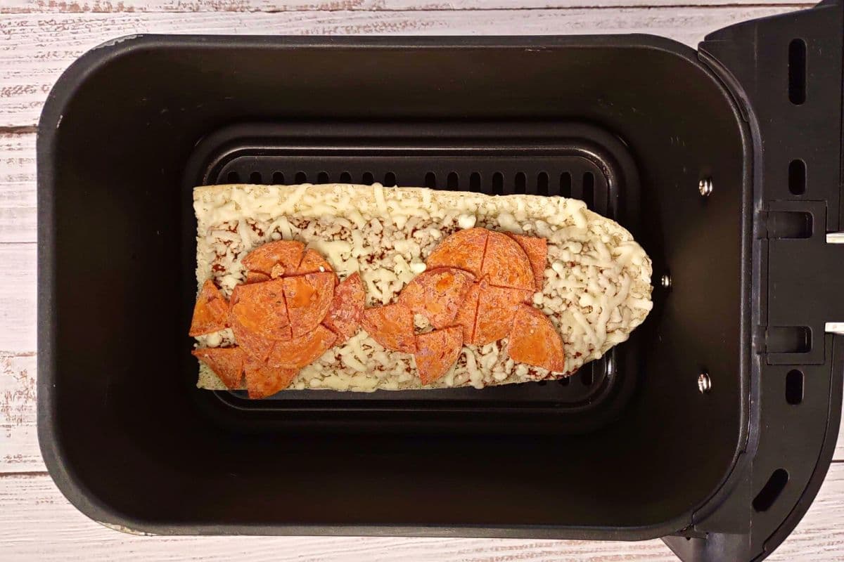 Air Fryer Red Baron French Bread Pizza A Quick & Easy Meal! Dinners