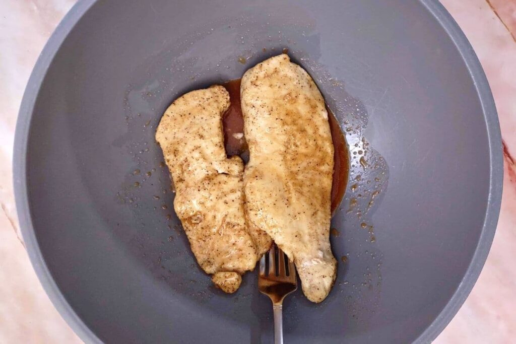 coat air fried chicken in honey sriracha sauce