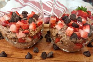 chocolate strawberry overnight oats recipe dinners done quick