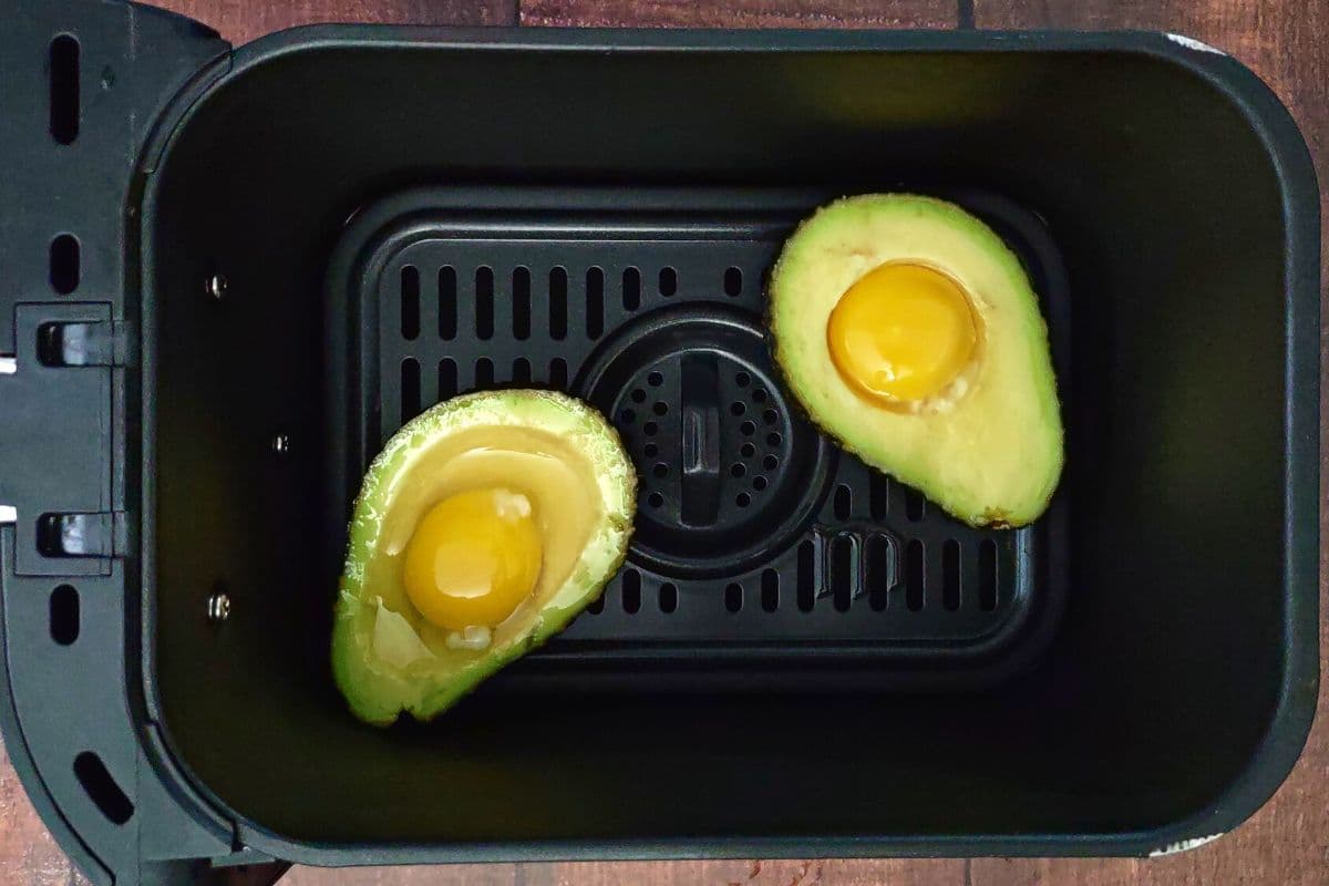 This Avocado Egg Air Fryer Recipe Will Start Your Day Right! Dinners