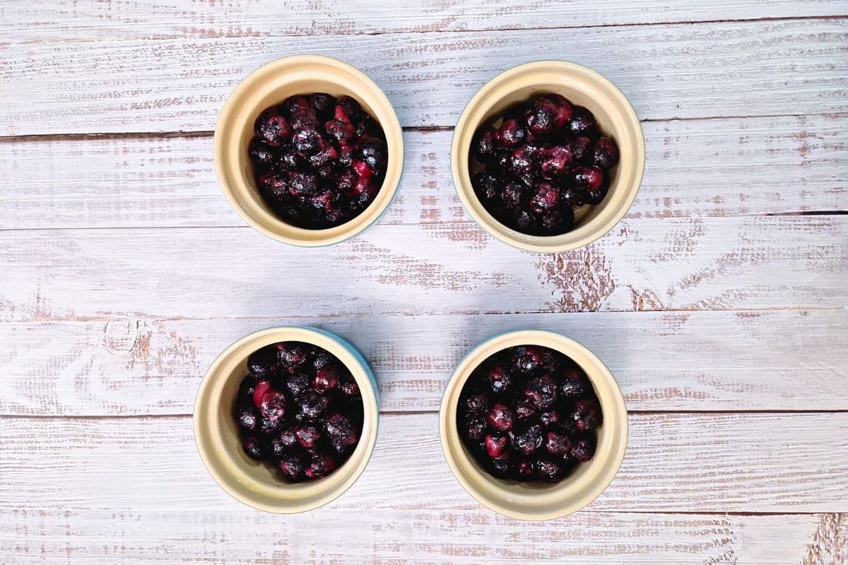 Air Fryer Blueberry Crisp Quick, Easy, and Tasty! Dinners Done Quick