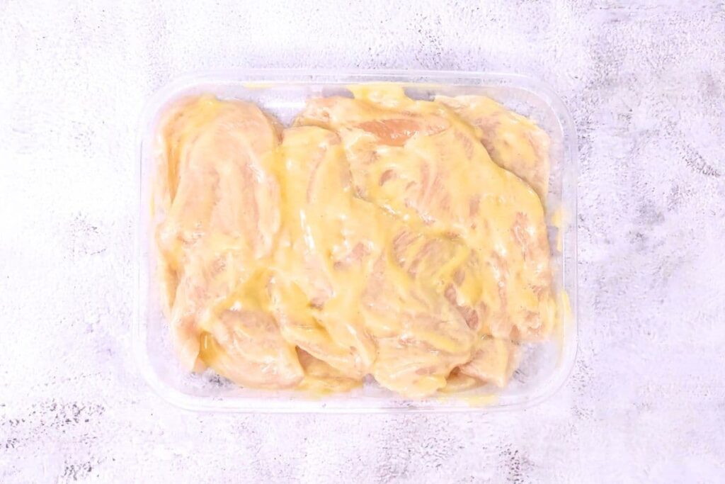 coat chicken cutlets in honey mustard sauce
