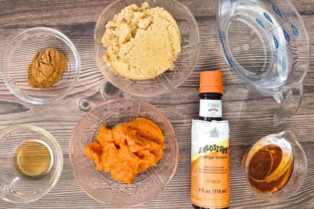 ingredients to make pumpkin spice old fashioned cocktail