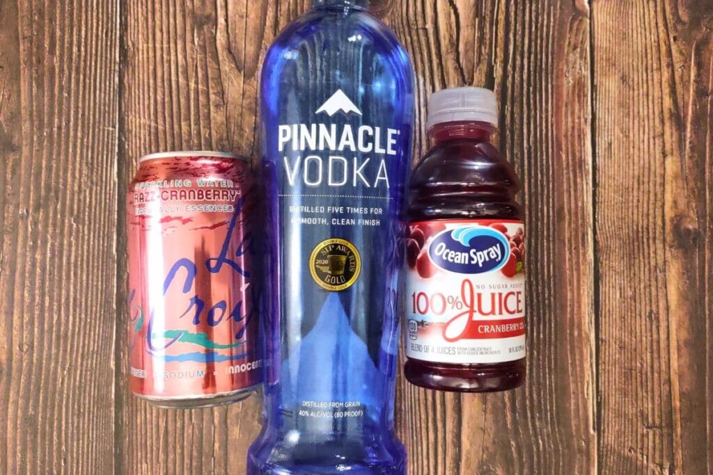 ingredients to make vodka cranberry fizz cocktails