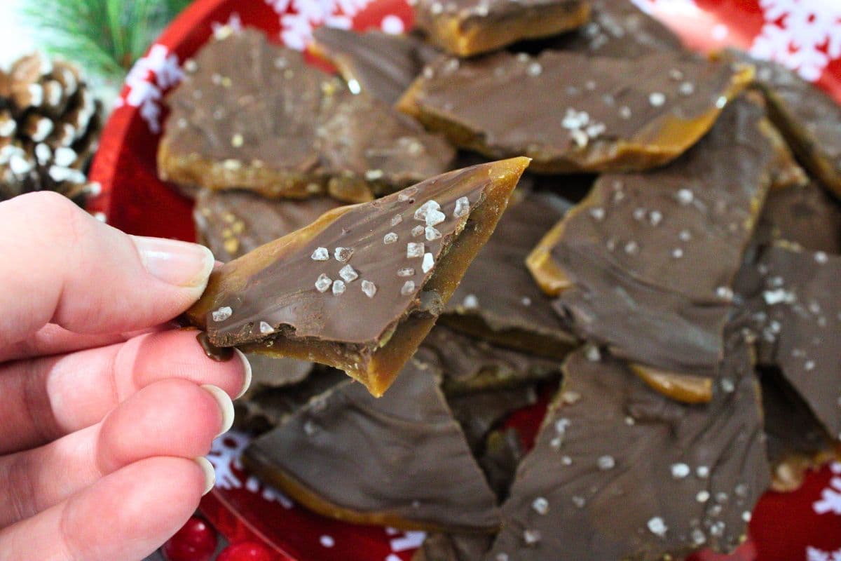 Quick Microwave Toffee Holiday Treat in 15 Minutes! Dinners Done Quick