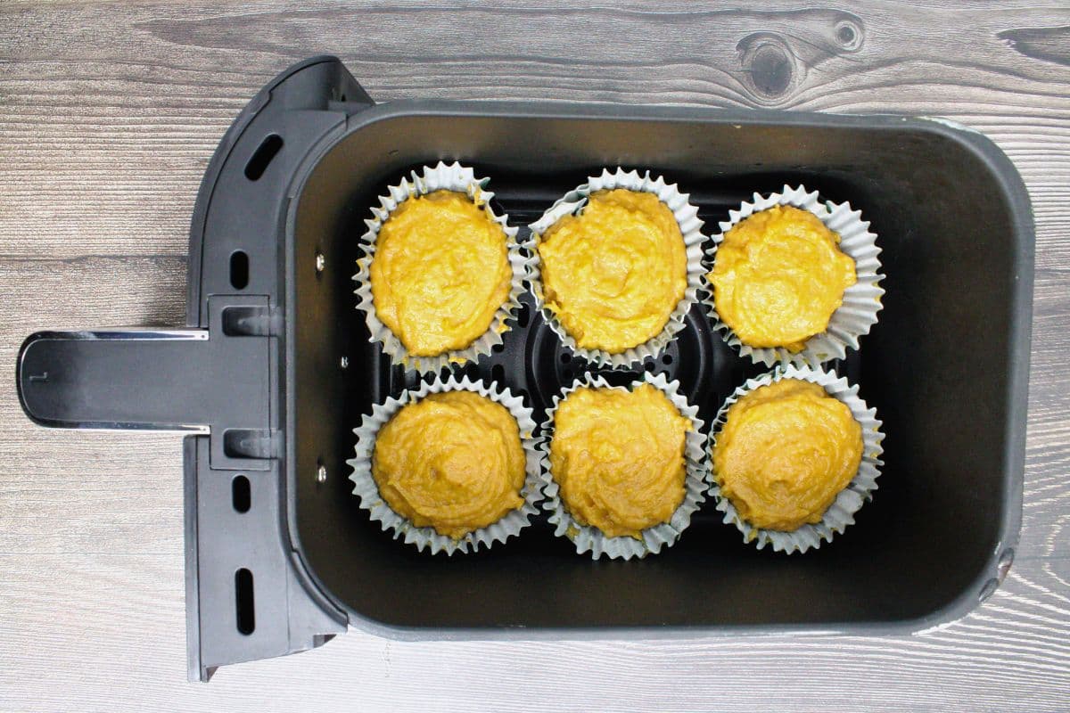 Air Fryer Pumpkin Muffins Baked in 15 Mins or Less! Dinners Done Quick