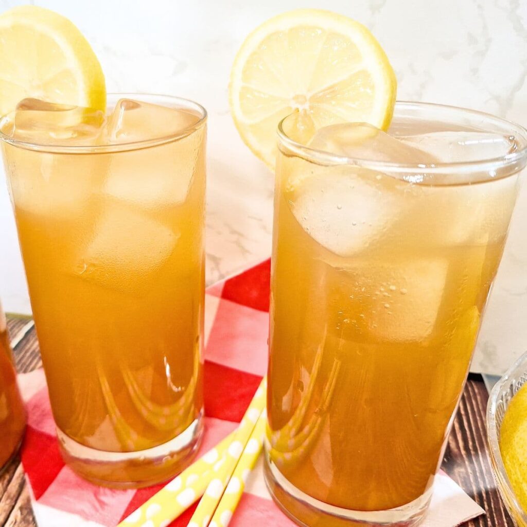 Easy 3 Ingredient Vodka Cranberry Lemonade Dinners Done Quick