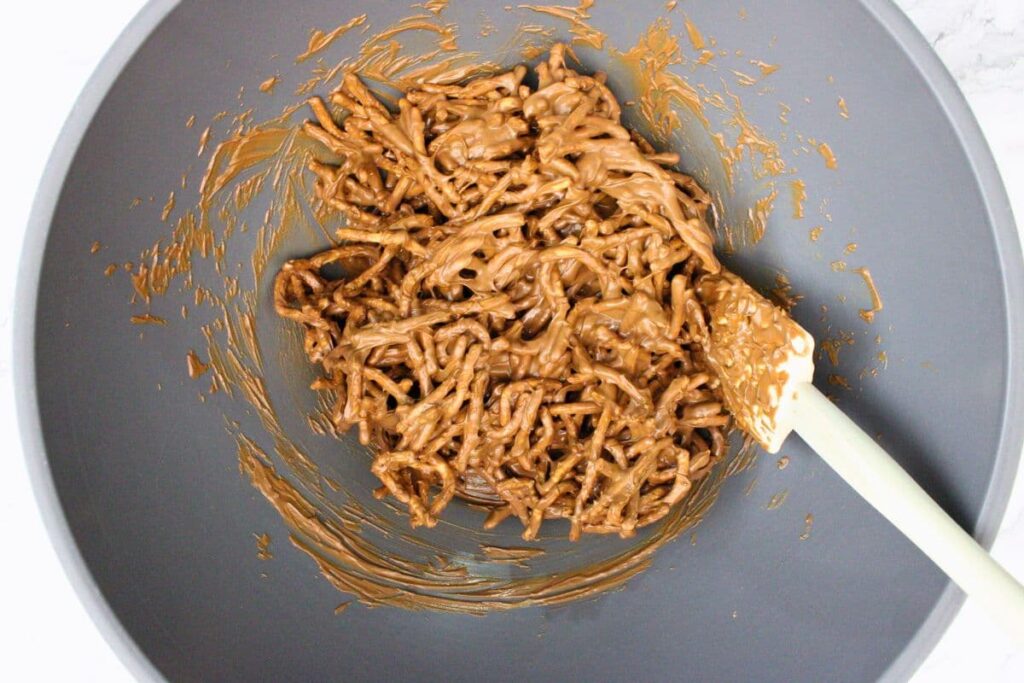 fold chow mein noodles into the chocolate mixture