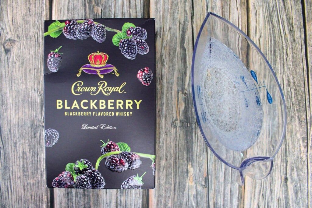 ingredients to make crown royal blackberry and sprite