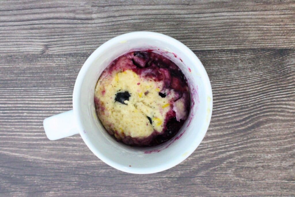 microwave lemon blueberry mug cake for one minute