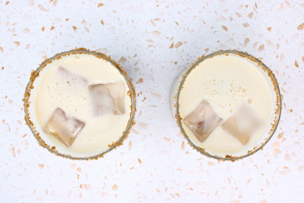 Peach Cobbler Cocktail Easy Drink With Crown Royal Dinners Done Quick