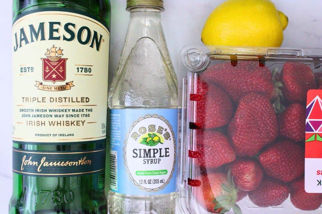 ingredients to make strawberry whiskey sour