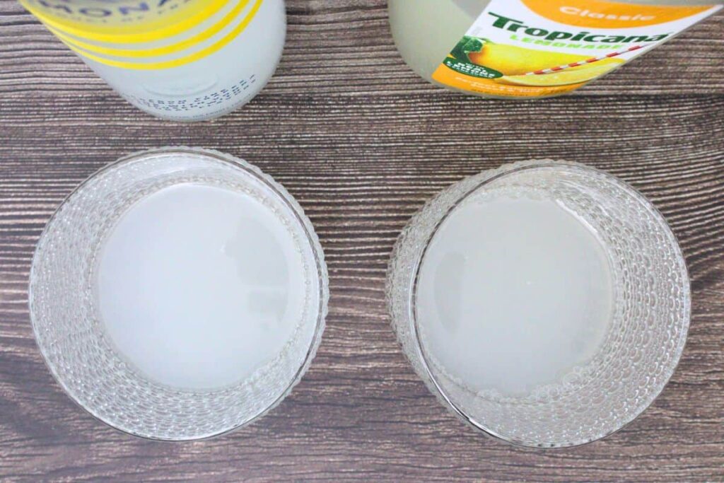 add vodka and lemonade to glass and stir well