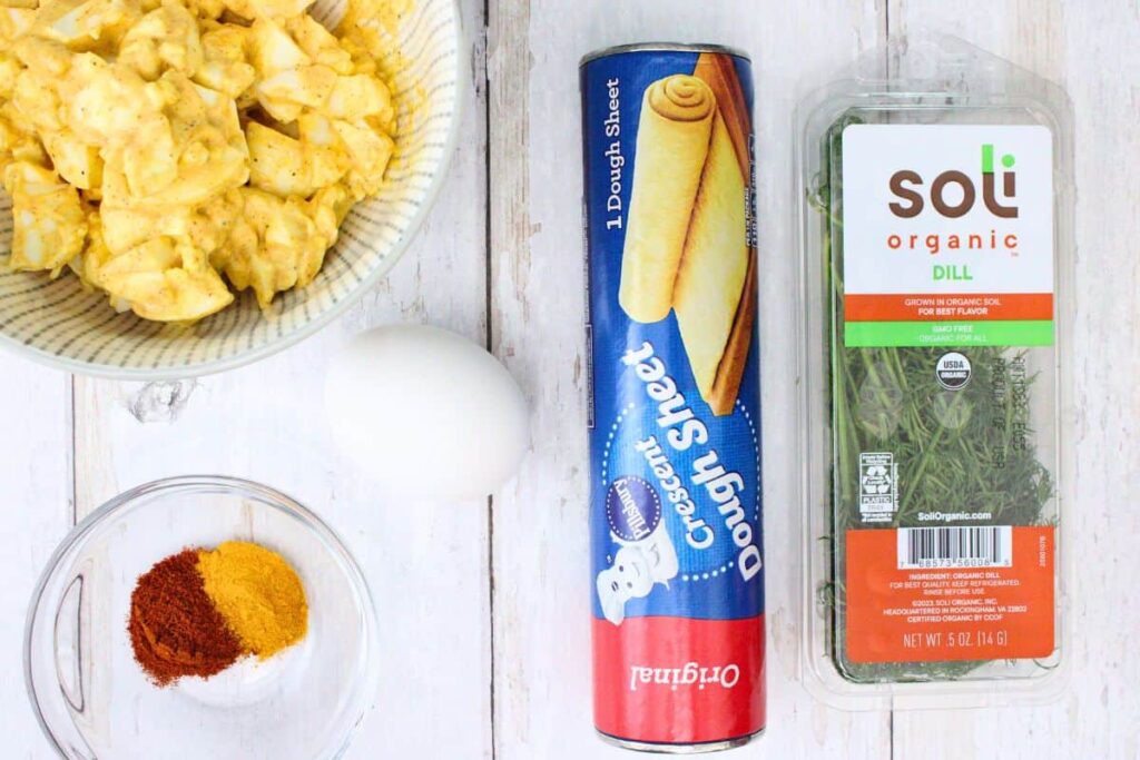 ingredients to make crescent roll carrots