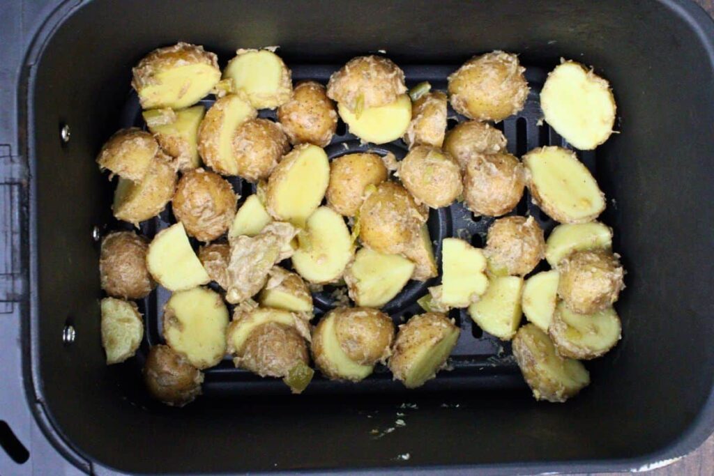 place gunpowder potatoes in air fryer basket