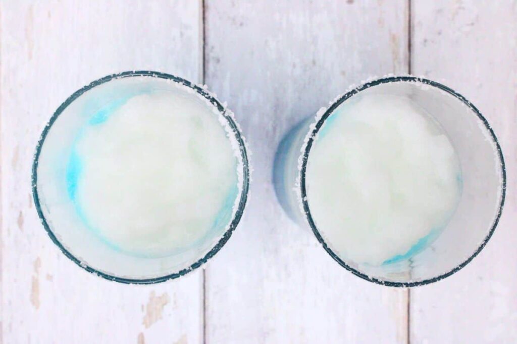 layer the white slushie mixture over the blue