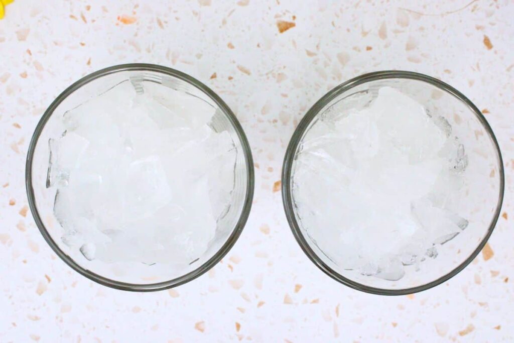 fill sonic ocean water pint glass with ice