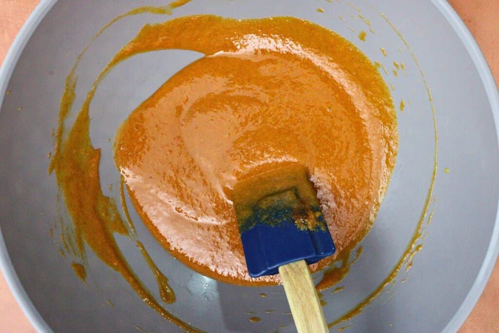 add eggs, sugar, pumpkin, cinnamon, salt, and vanilla to large bowl