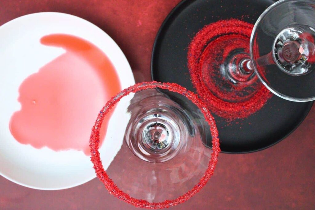 rim vampire kiss glass with red sugar