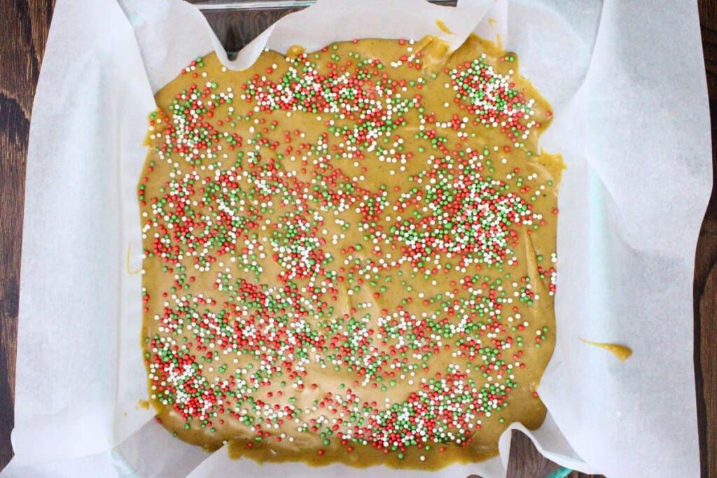 pour gingerbread fudge into prepared pan