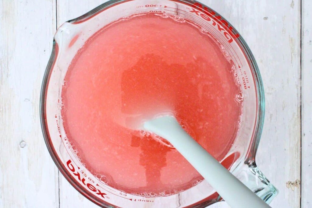 stir in pink whitney vodka and remaining cold pink lemonade