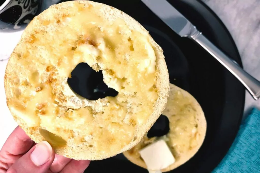 How to Toast a Bagel in the Air Fryer for Easy Breakfast Dinners Done