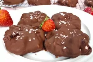 chocolate covered strawberry yogurt clusters recipe dinners done quick