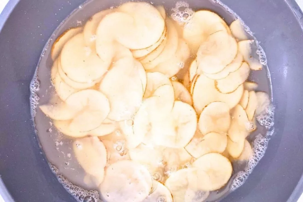 let potato slices soak in water