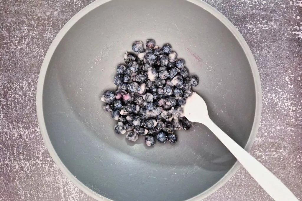 mix blueberries with sugar, lemon juice, and cornstarch