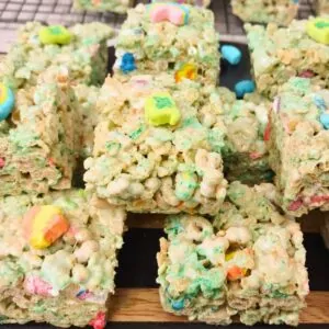 lucky charms rice krispie treats in the microwave recipe dinners done quick featured image