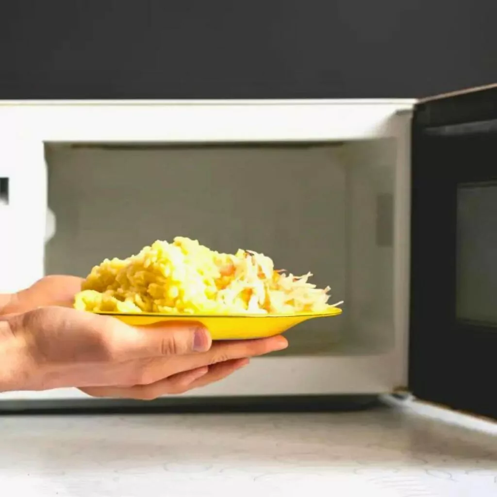 what is the microwave safe symbol - what to know featured image