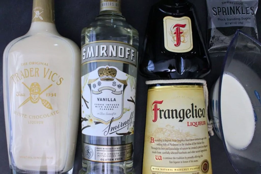 ingredients to make ghost martini