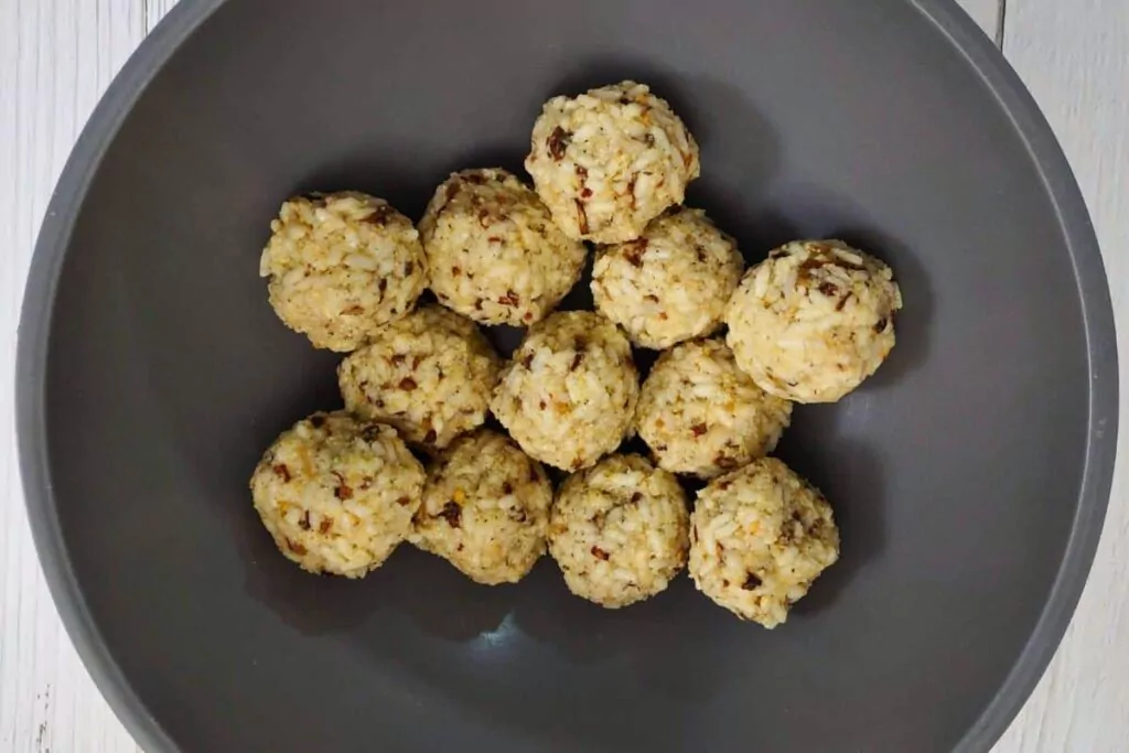 chill the formed arancini rice balls in refrigerator